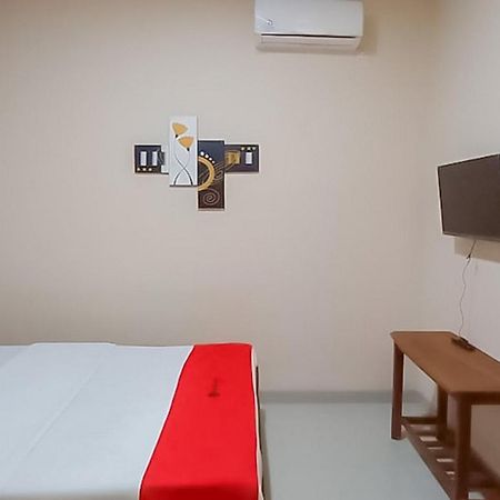 Готель Reddoorz Syariah Near Tugu Lampu Gentur Чіанджур Екстер'єр фото