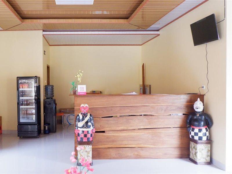 Готель Reddoorz Syariah Near Tugu Lampu Gentur Чіанджур Екстер'єр фото