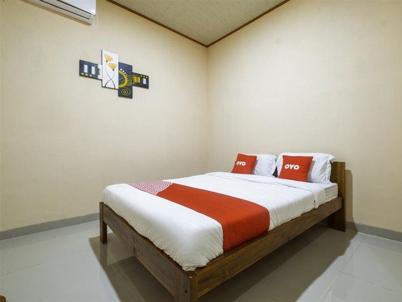 Готель Reddoorz Syariah Near Tugu Lampu Gentur Чіанджур Екстер'єр фото