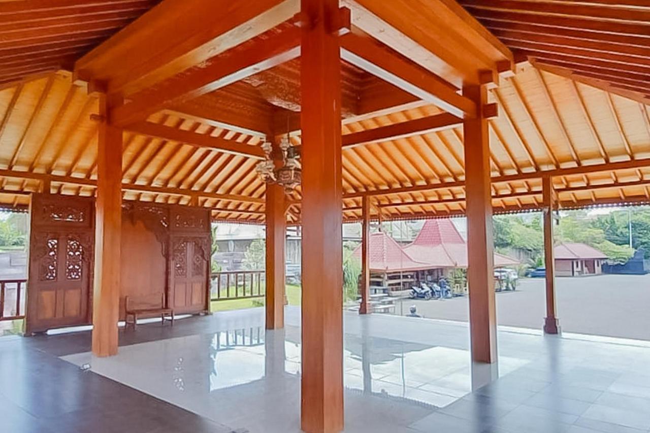 Готель Reddoorz Syariah Near Tugu Lampu Gentur Чіанджур Екстер'єр фото