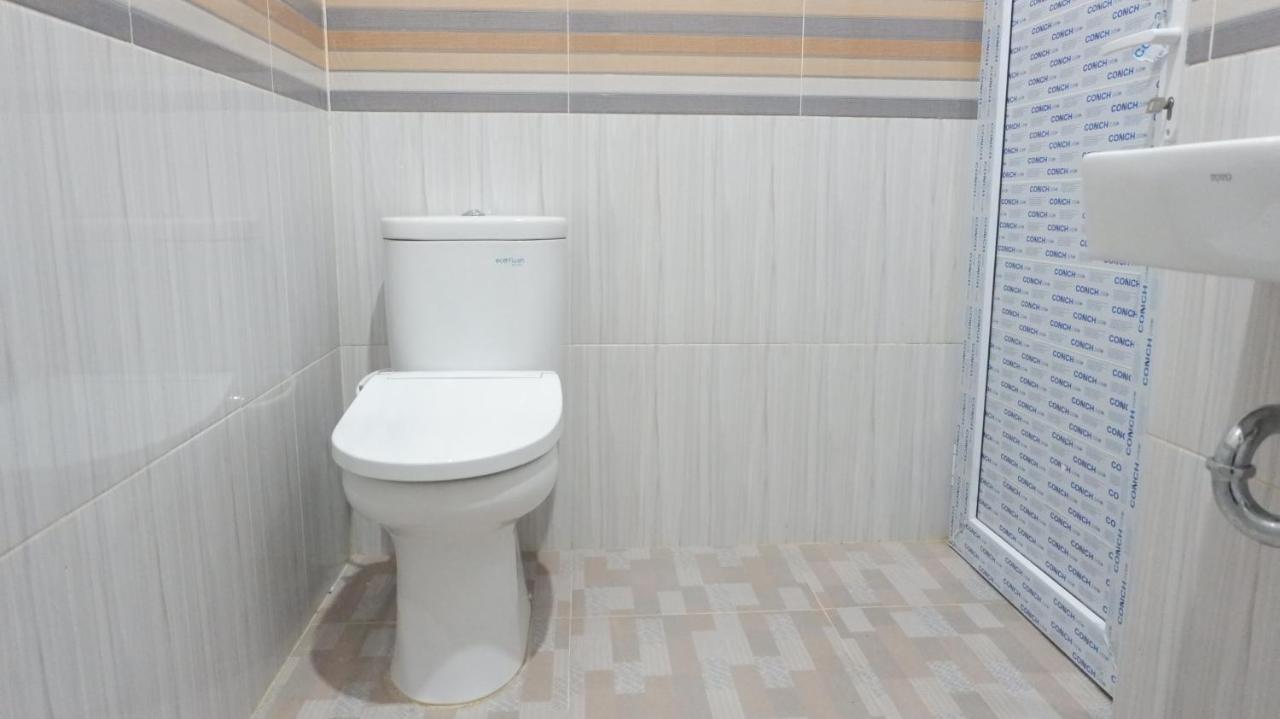 Готель Reddoorz Syariah Near Tugu Lampu Gentur Чіанджур Екстер'єр фото