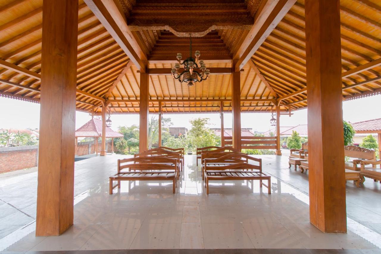Готель Reddoorz Syariah Near Tugu Lampu Gentur Чіанджур Екстер'єр фото